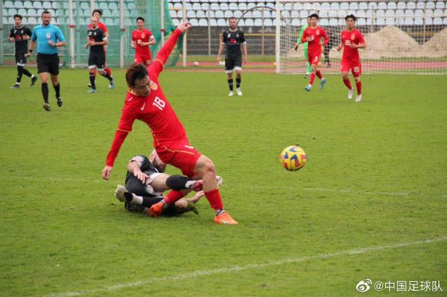 在1-0战胜布伦特福德后，阿森纳暂时登顶积分榜。